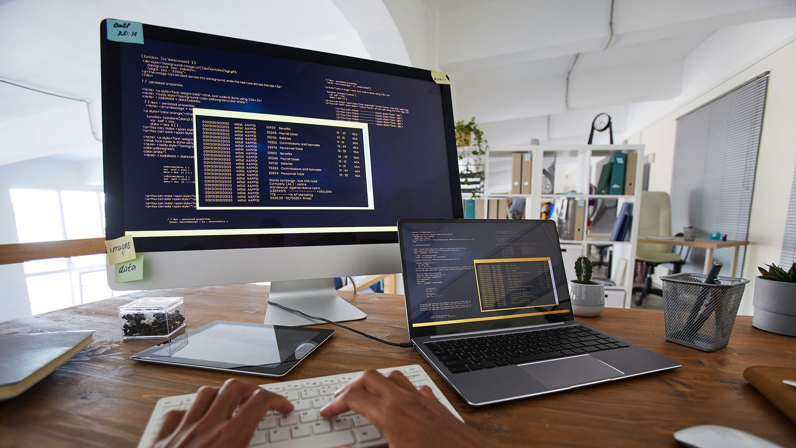 Desenvolvimento de aplicações — código em telas