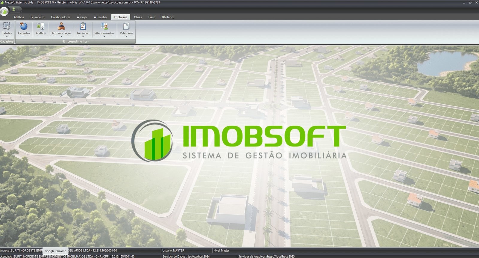 Corretor apresentando imóvel ao cliente